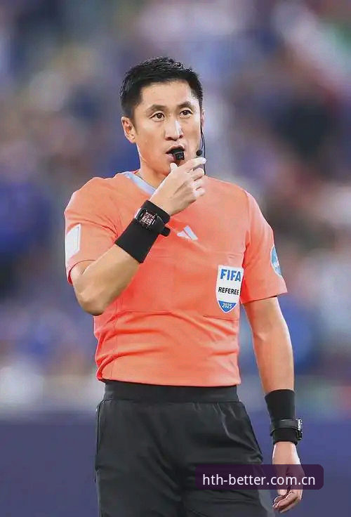 马宁世界杯执裁之路深度评测：裁判圈里的孤独与专业